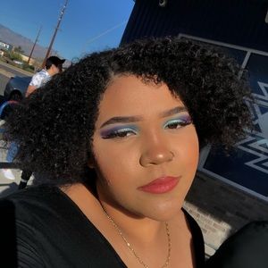 Meet your Posher, Daisha